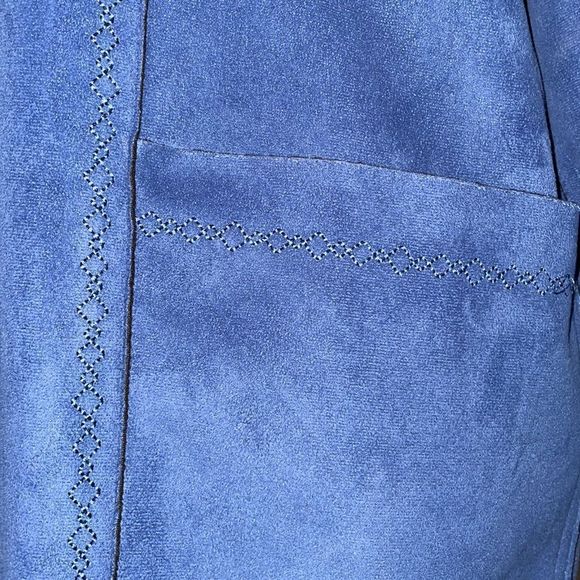 Alfred Dunner bright faux suede embroidered zip up jacket inside fleece - Picture 3 of 4